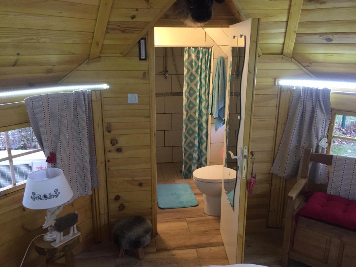 Alaguyauder Le Kota Bed & Breakfast Chatillon-sur-Broue Eksteriør bilde