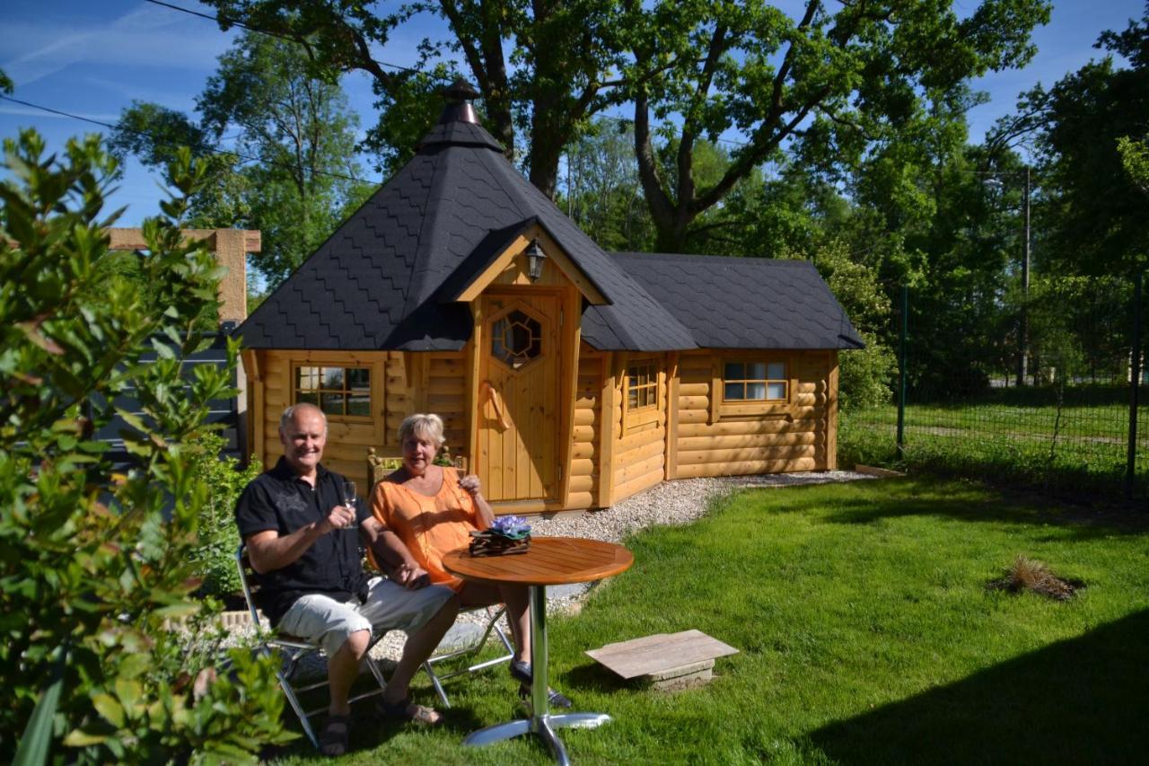Alaguyauder Le Kota Bed & Breakfast Chatillon-sur-Broue Eksteriør bilde